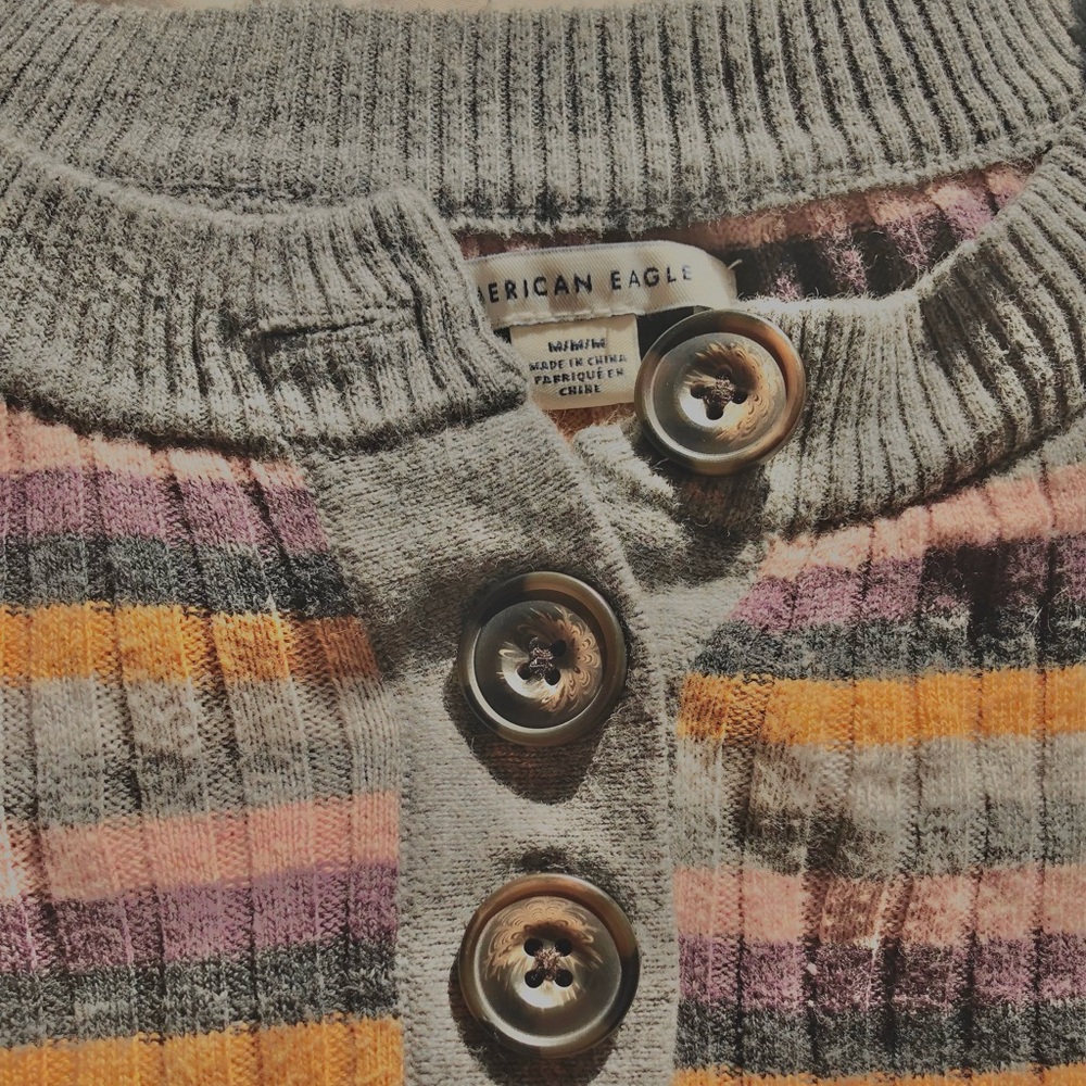 american eagle sweater!!